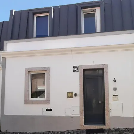 Ferienhaus Rosa Dos Ventos- Retiro No Coracaeo De Belem Lissabon